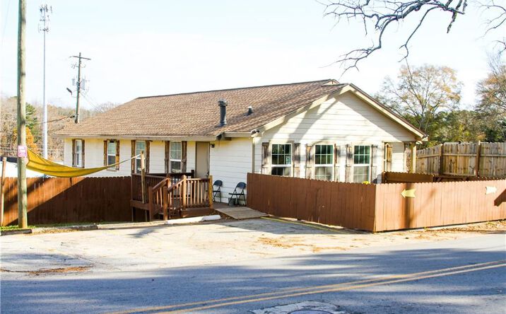Pictures of Retail, Office property located at 6135 Petty Street SW, Covington, GA 30014 for sales - image #1