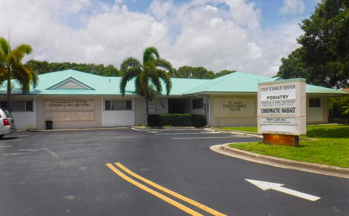 image of property at 1696 SE HILLMOOR DR Port Saint Lucie FL 34952-7699