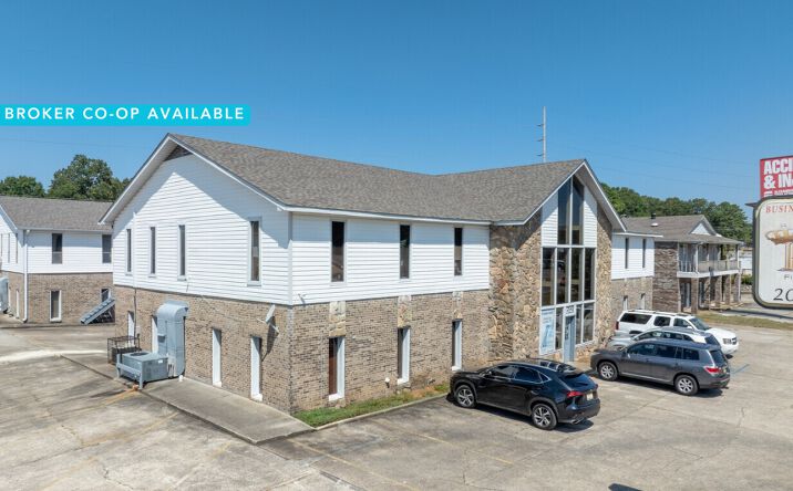 Pictures of Office property located at 1512 and 1516 Center Point Pkwy, Center Point, AL 35215, 1513 and 1515 Huffman Rd, Center Point, AL 35215 for sales - image #1