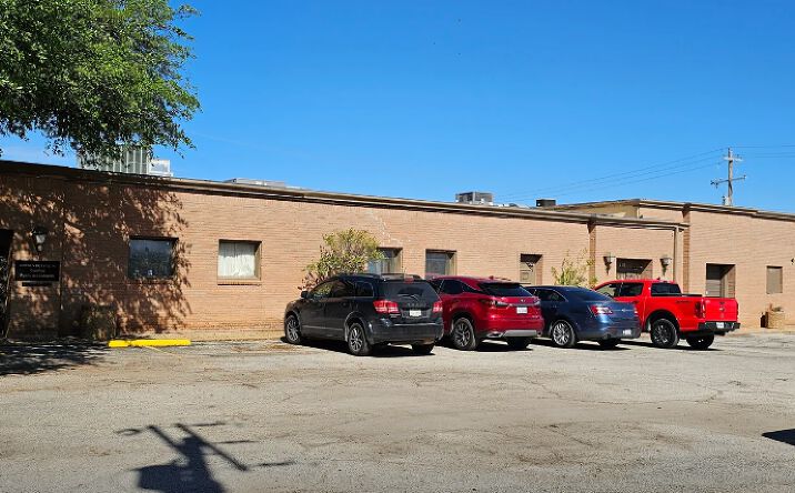 Pictures of Office, Retail property located at 226 S Leggett Dr, Abilene, TX 79605 for sales - image #1
