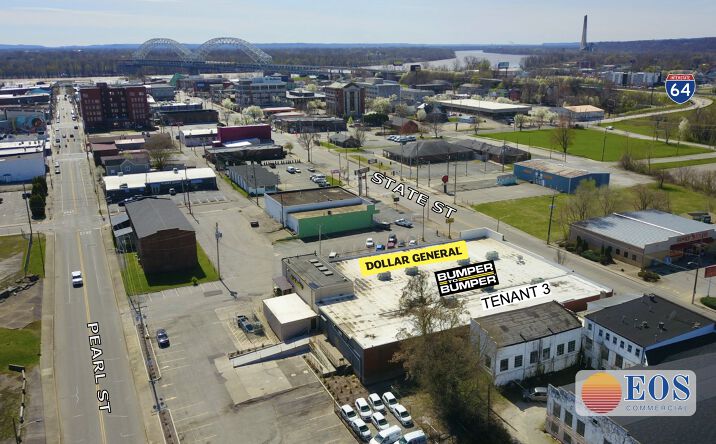 Pictures of Retail property located at 624 State St, New Albany, IN 47150 for sales - image #1