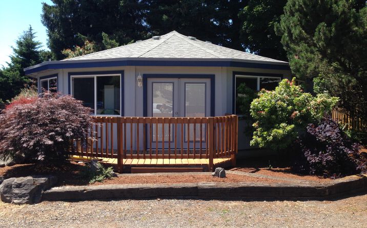 Pictures of Office property located at 1675 NE Hogan Dr, Gresham, OR 97030 for sales - image #1