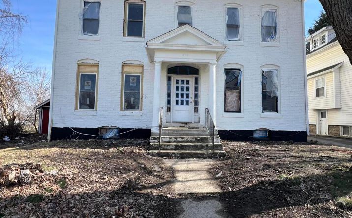 Pictures of Multifamily property located at 217 S Franklin Avenue, Mansfield, OH 44902 for sales - image #1