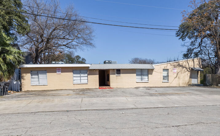 Pictures of Multifamily property located at 153 E Baylor St, San Antonio, TX 78204 for sales - image #1
