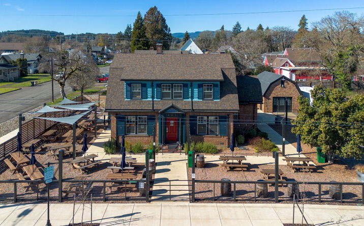 Pictures of Retail property located at 883 SW Church St, Dallas, OR 97338 for sales - image #1