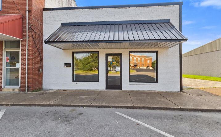 Pictures of Retail, Special Purpose property located at 117 N Park St, Hohenwald, TN 38462 for sales - image #1