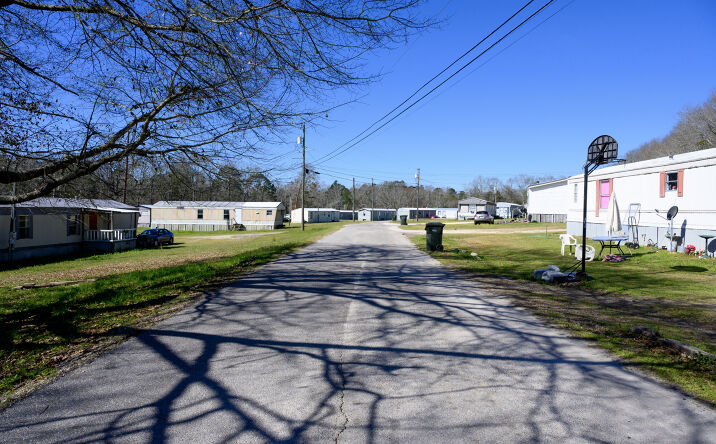 Pictures of Mobile Home Park property located at 100 Lunsford Cir, Opp, AL 36467 for sales - image #1