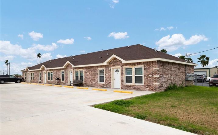 Pictures of Multifamily property located at 611 Cameron Street, Weslaco, TX 78596 for sales - image #1