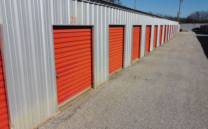 Pictures of Self Storage property located at 2502 N 1st Ave, Durant, OK 74701, 3717 N 1st Ave, Durant, OK 74701, 3702 N 1st Ave, Durant, OK 74701, 200 Gerlach Dr, Durant, OK 74701, 4415 W Main St, Durant, OK 74701, 394 Boat Club Rd, Cartwright, OK 74731 for sales - image #1