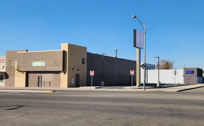 Pictures of Office, Retail property located at 1309 N Chester Ave, Bakersfield, CA 93308 for sales - image #1