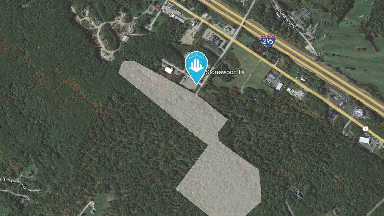 Stonewood Dr, Freeport, ME 04032