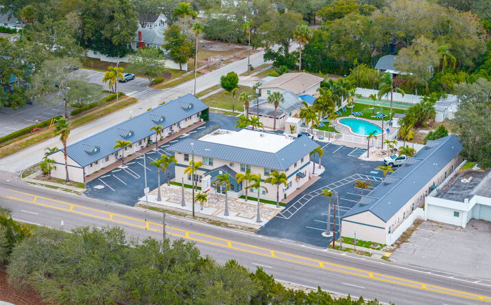 Pictures of Hospitality property located at 1477 S Ft Harrison Ave, Clearwater, FL 33756 for sales - image #1