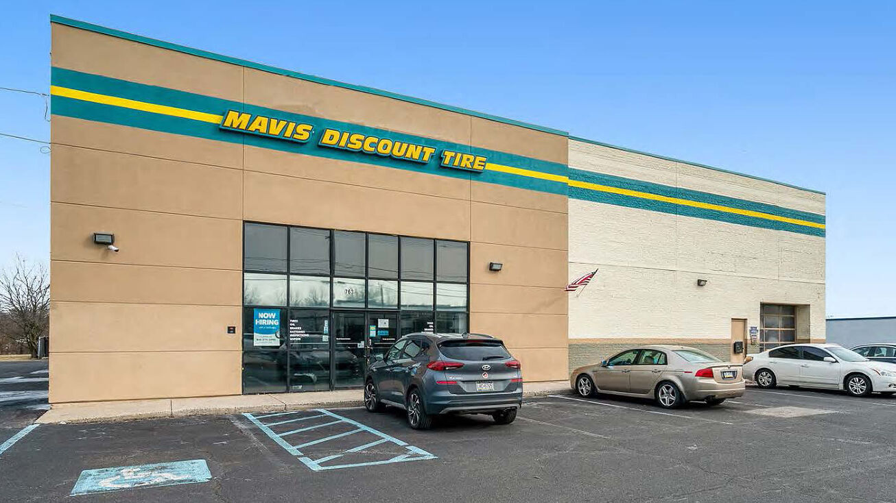 Pictures of Retail property located at 763 Bethlehem Pike, Montgomeryville, PA 18936 for sales - image #1