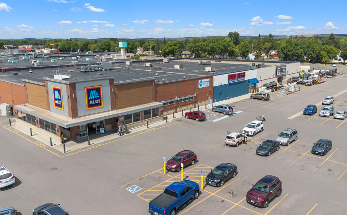 Pictures of Retail property located at 1414 S 12th Ave W, Virginia, MN 55792 for sales - image #1