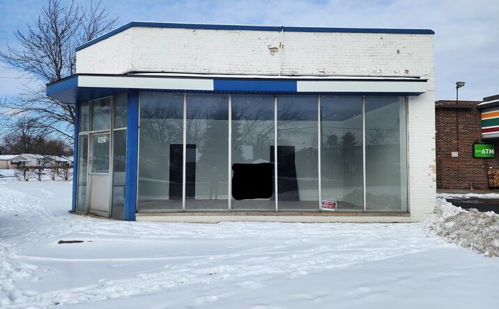 Pictures of Mixed Use, Office, Retail property located at 14931 E 10 Mile Rd, Warren, MI 48089 for sales - image #1