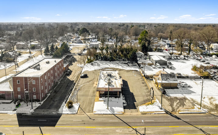 Pictures of Retail property located at 172 E Belt Blvd, Richmond, VA 23224 for sales - image #1
