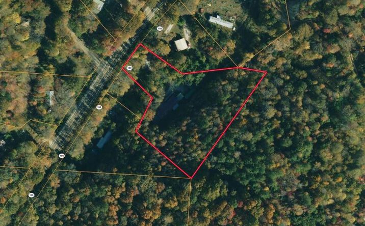 Pictures of Land property located at 139 Hay Fork Rd, Linden, TN 37096 for sales - image #1