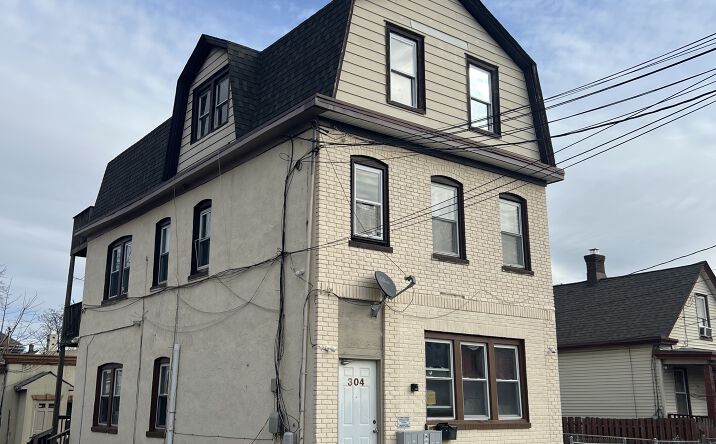 Pictures of Multifamily property located at 304 Sutton St, Perth Amboy, NJ 08861 for sales - image #1
