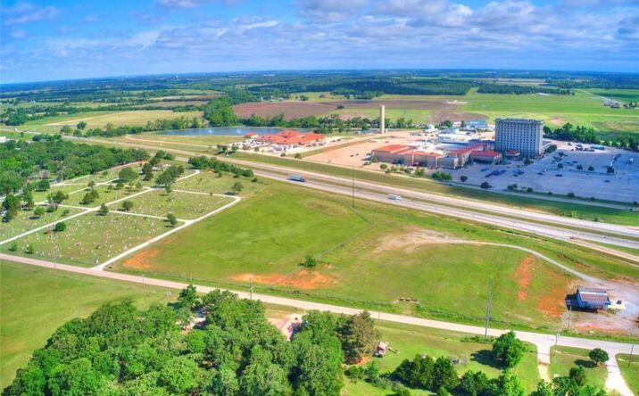 Pictures of Land property located at 4610 S Highway 102, Shawnee, OK 74804 for sales - image #1