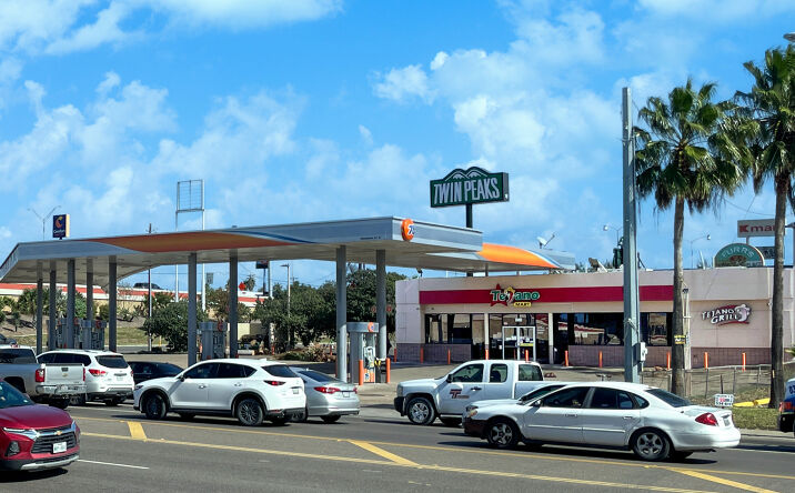 Pictures of Retail property located at 1701 S 10th St, McAllen, TX 78503 for sales - image #1
