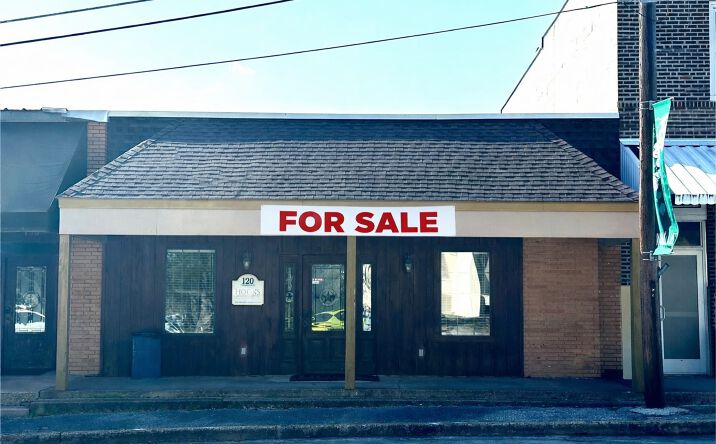 Pictures of Mixed Use, Office property located at 120 S Charlton St, Woodville, TX 75979 for sales - image #1