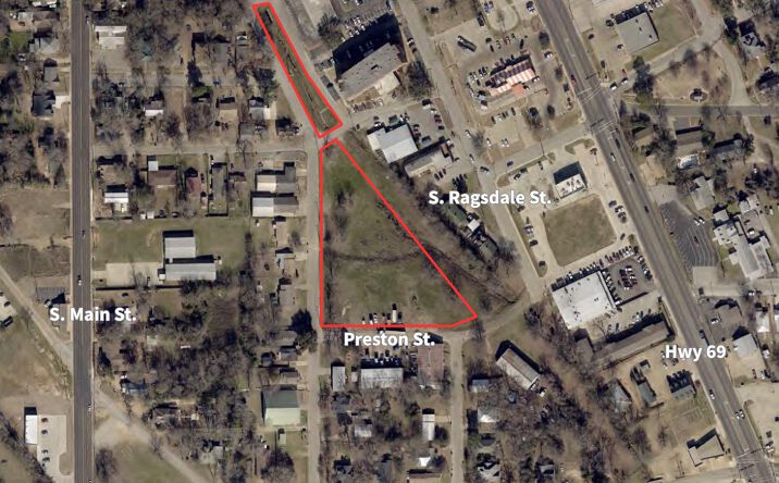 Pictures of Land property located at 600 Preston St, Jacksonville, TX 75766 for sales - image #1