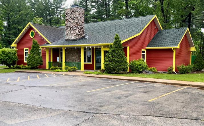 Pictures of Retail property located at N2723 County Rd QQ, Waupaca, WI 54981 for sales - image #1