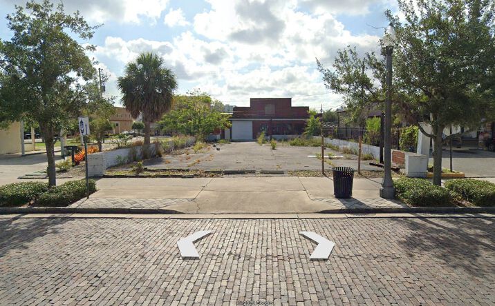 Pictures of Land property located at 209 S Park Ave, Sanford, FL 32771 for sales - image #1