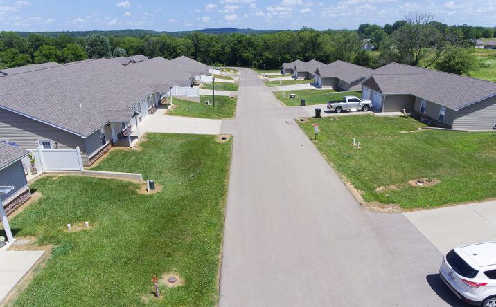 Pictures of Multifamily property located at 100-227 Garson Ln, Farmington, MO 63640 for sales - image #1