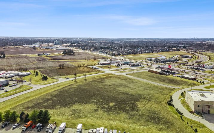 Pictures of Land property located at 309 Adventureland Dr NE, Altoona, IA 50009 for sales - image #1