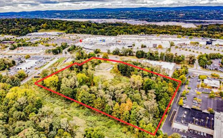 Pictures of Land property located at 1984 South Road, Poughkeepsie, NY 12601 for sales - image #1