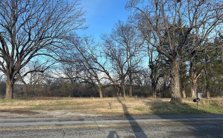 Pictures of Land property located at 1811 Park Hill Road, Tahlequah, OK 74464 for sales - image #1