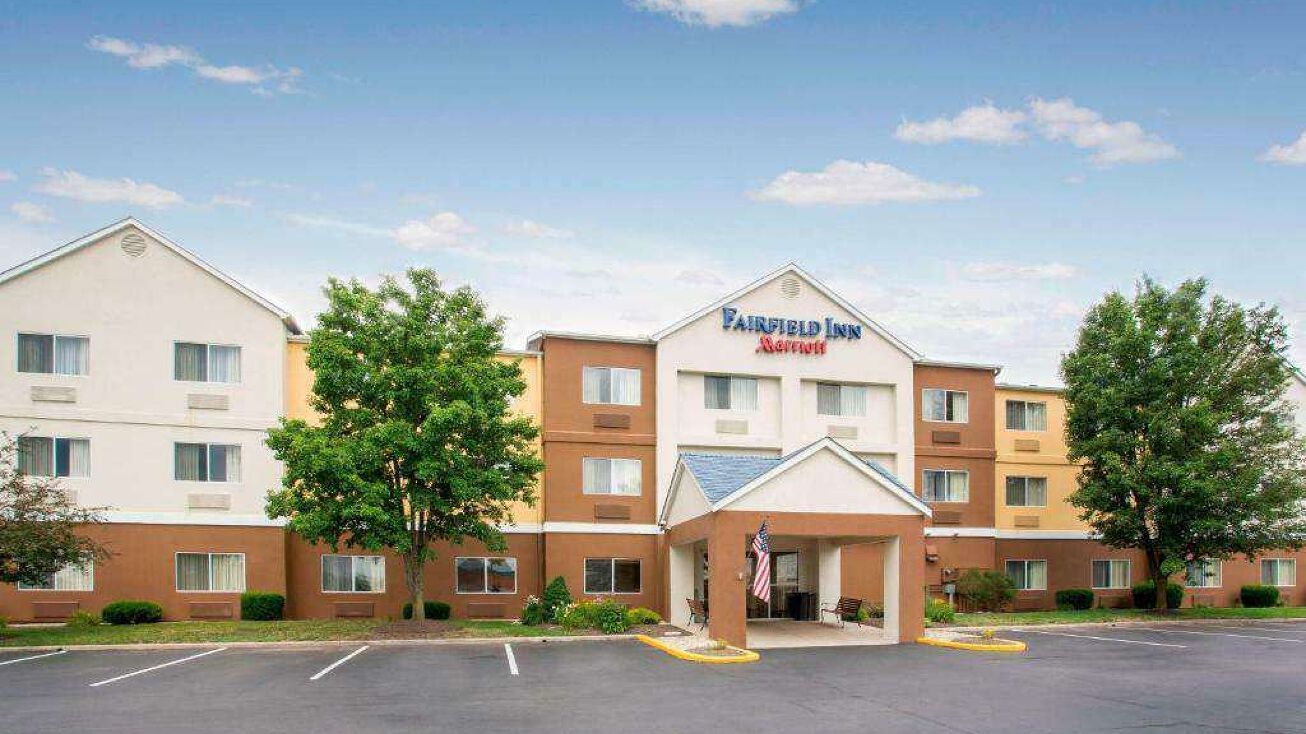 Pictures of Hospitality property located at 6750 Roosevelt Pkwy, Middletown, OH 45044 for sales - image #1