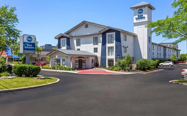 Pictures of Hospitality property located at 1730 E Higgins Rd, Schaumburg, IL 60173 for sales - image #1