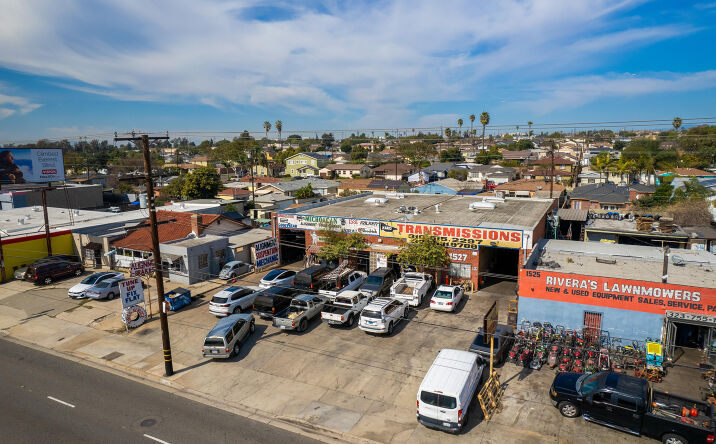 Pictures of Retail property located at 1527 W El Segundo Blvd, Gardena, CA 90249 for sales - image #1