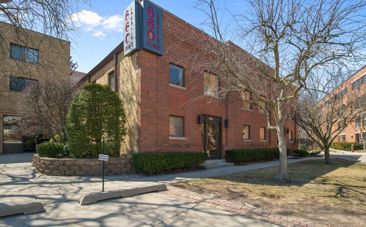 Pictures of Office property located at 660 La Salle Pl, Highland Park, IL 60035 for sales - image #1