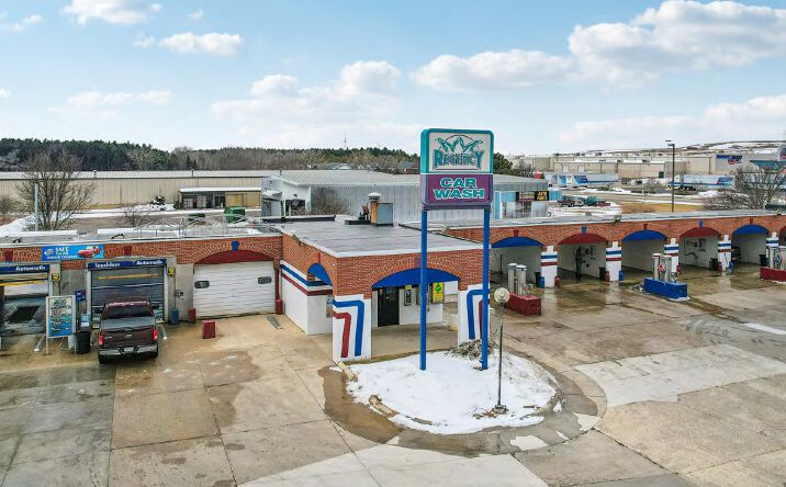 Pictures of Retail property located at 6149 Regency W Dr, Mount Pleasant, WI 53406 for sales - image #1