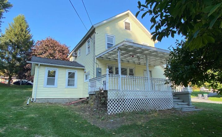 Pictures of Mixed Use property located at 245-249 Lattintown Rd, Marlboro, NY 12542 for sales - image #1