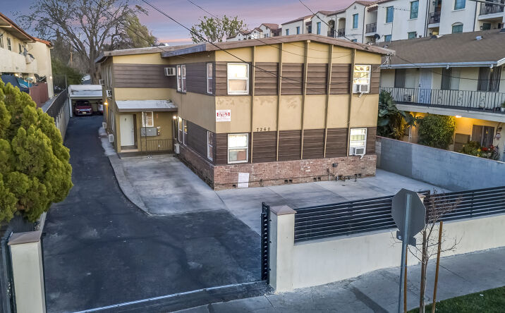 Pictures of Multifamily property located at 7260 Canby Ave, Los Angeles, CA 91335 for sales - image #1