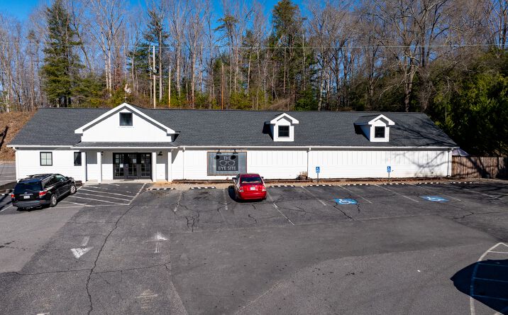 Pictures of Office, Retail property located at 4244 Virginia Ave, Collinsville, VA 24078 for sales - image #1