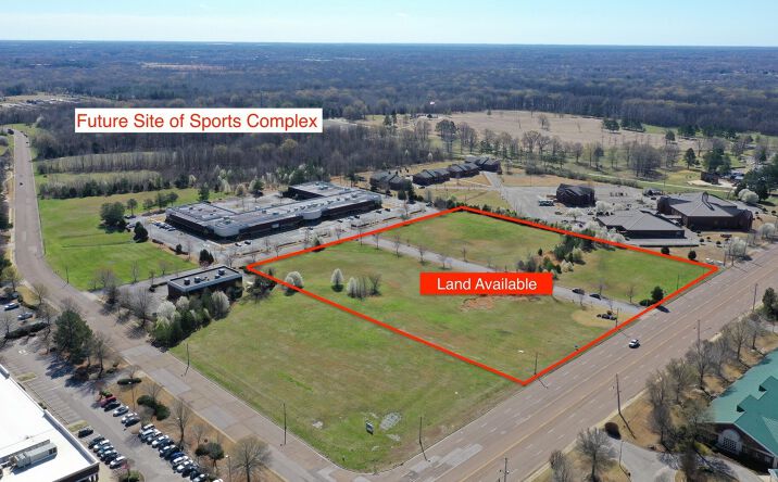 Pictures of Land property located at 3875 Forest Hill, Germantown, TN 38138 for sales - image #1
