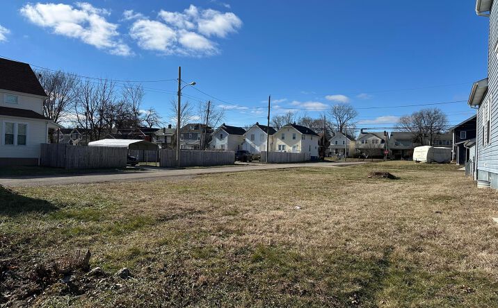 Pictures of Land property located at 901 Miller Avenue, Columbus, OH 43206 for sales - image #1