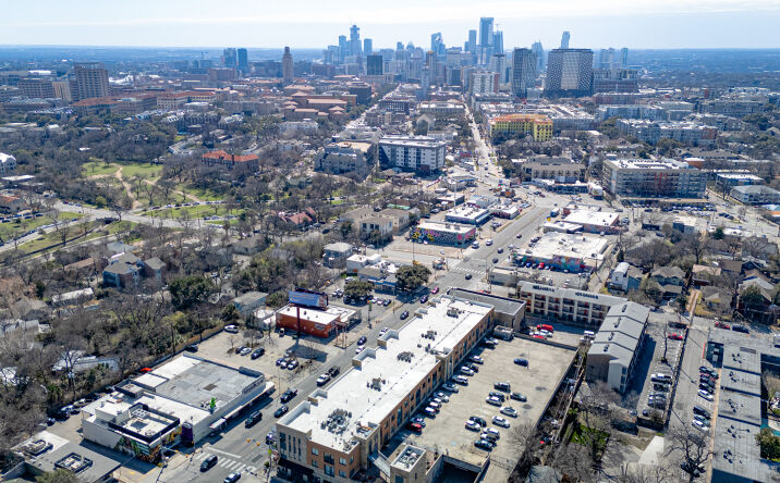 Pictures of Retail property located at 3023 Guadalupe St, Austin, TX 78705 for sales - image #1