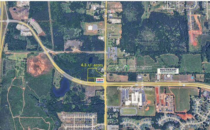 Pictures of Land property located at 504 Perry Pkwy, Perry, GA 31069 for sales - image #1