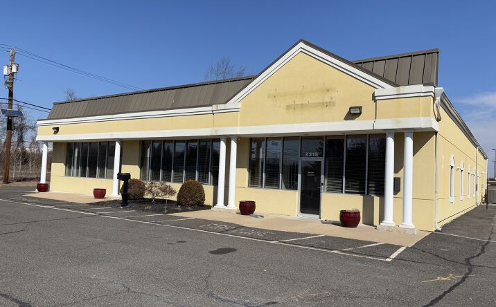 Pictures of Retail, Office property located at 2313 Mt Holly Rd, Burlington Township, NJ 08016 for sales - image #1