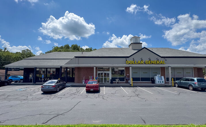 Pictures of Retail property located at 892-900 Farmington Ave, kensington, Kensington, CT 06037 for sales - image #1