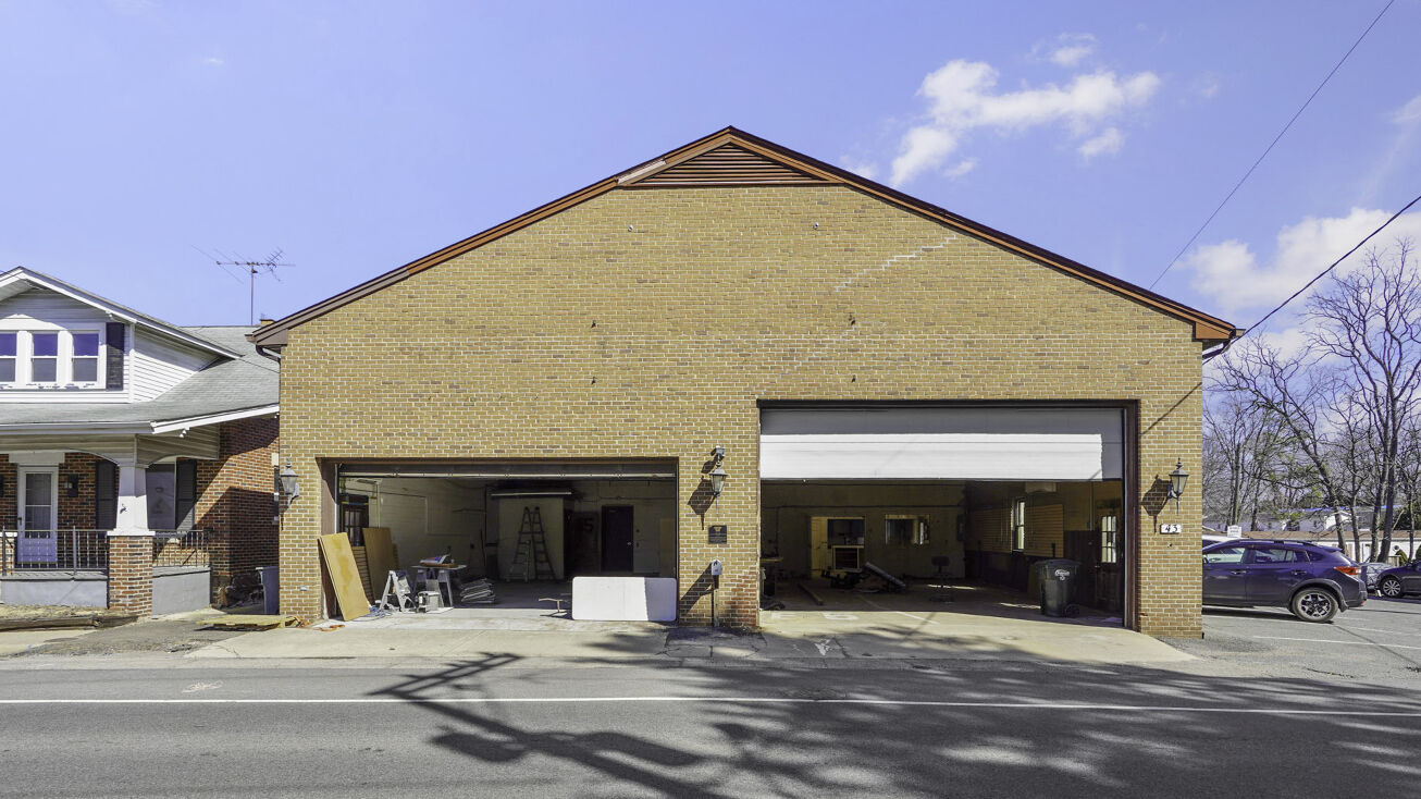Pictures of Office, Retail, Special Purpose property located at 43 E Colonial Hwy, Hamilton, VA 20158 for sales - image #1
