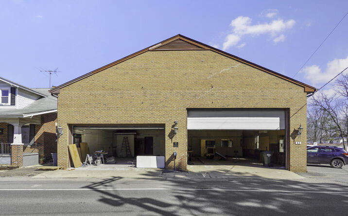 Pictures of Office, Retail, Special Purpose property located at 43 E Colonial Hwy, Hamilton, VA 20158 for sales - image #1