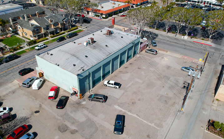 Pictures of Industrial property located at 246 W 6th St, Oxnard, CA 93030 for sales - image #1