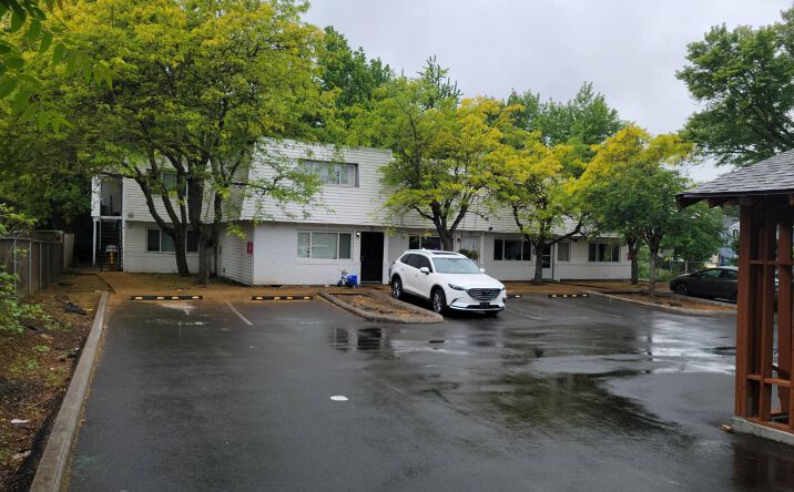 Pictures of Mixed Use property located at 213 SE 192nd Ave, Portland, OR 97233 for sales - image #1